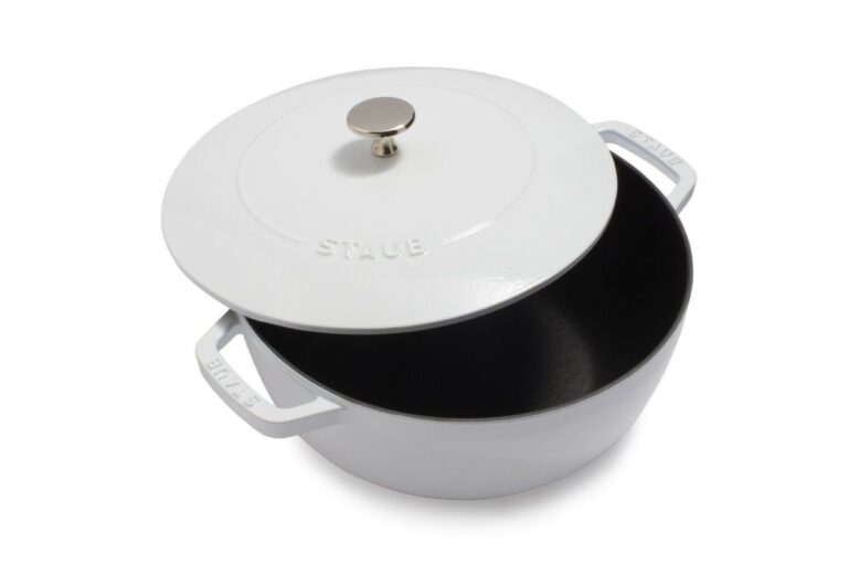 STAUB Öntöttvas főzőedény, zománcozott, 24 cm/4 liter, Cocotte Rond fehér szarvasgomba színű